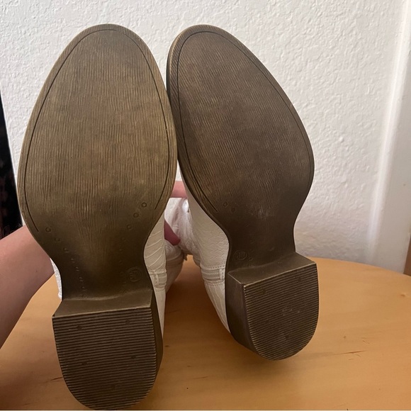 Cowboy Boots Coconuts by Matisse Pistol Western White Booties Women’s 6.5 - Picture 9 of 13